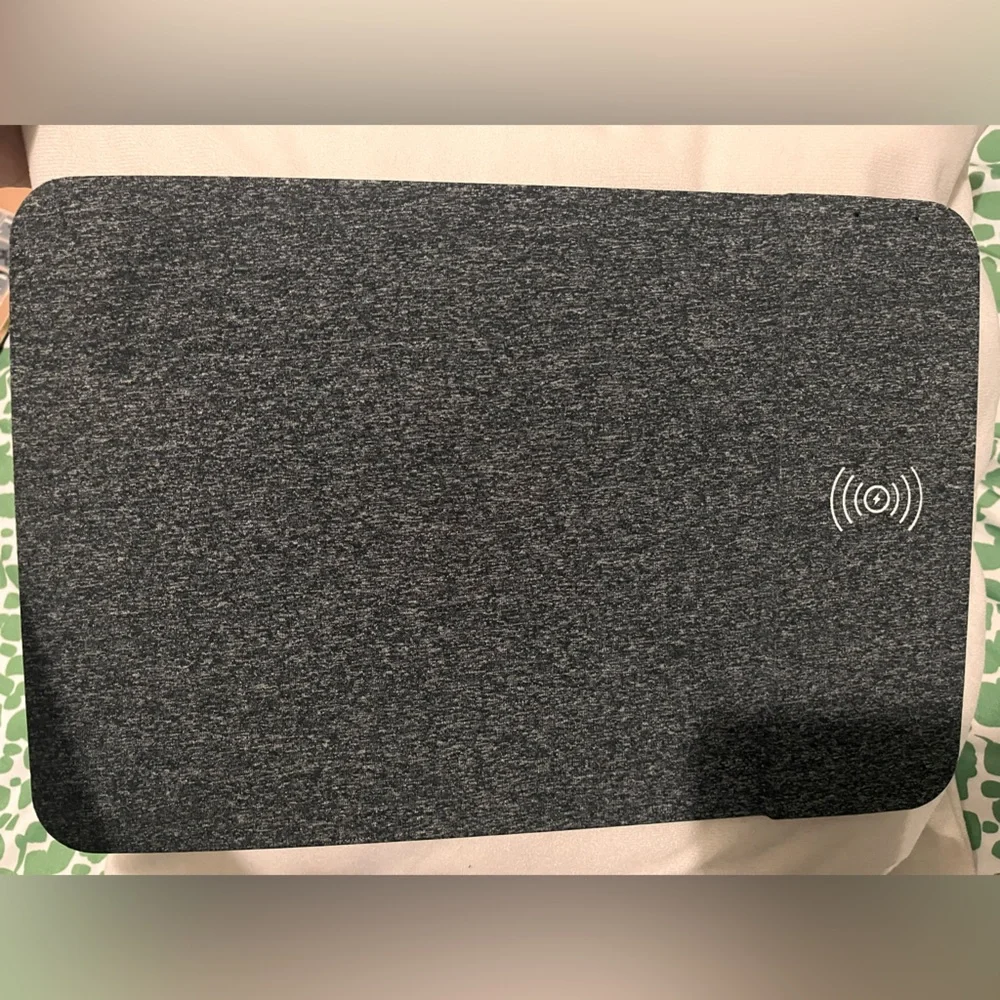Wireless charging powertrack
